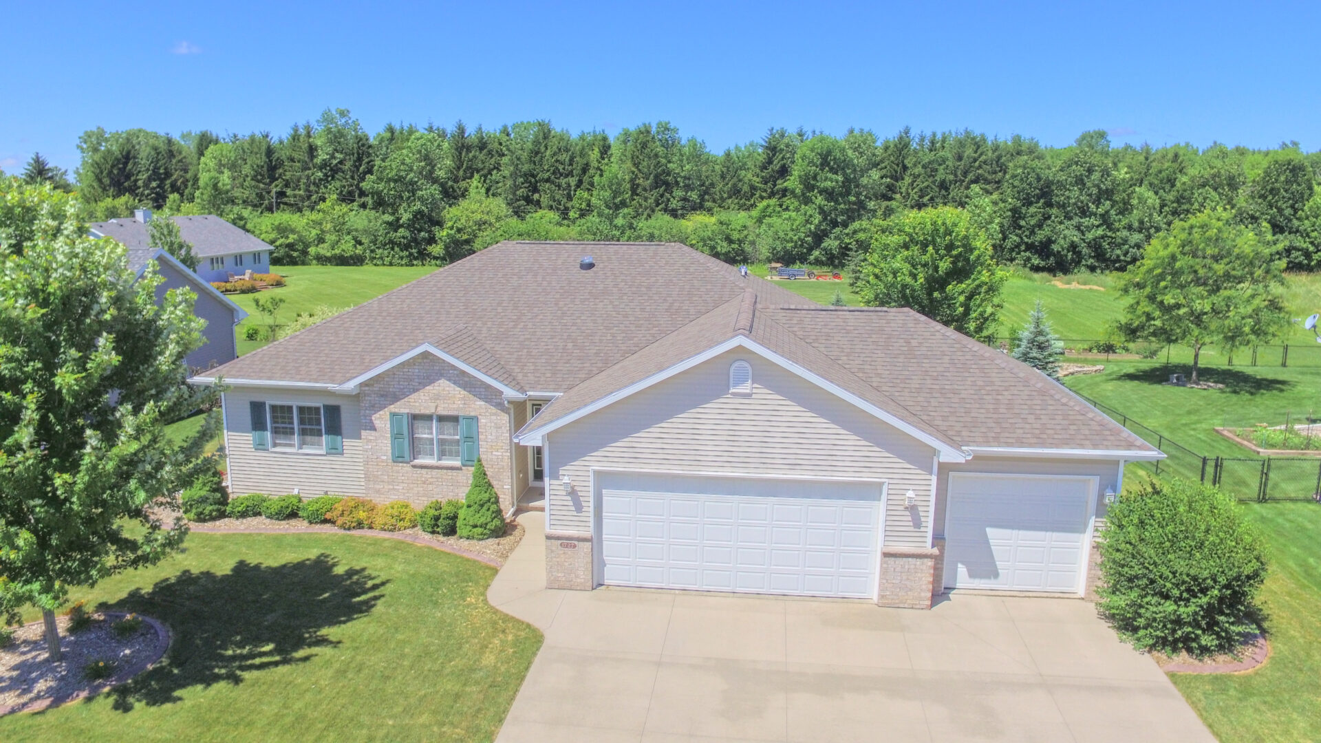 1727 Buckhorn Lane for sale Neenah WI SOLD Family Matters Appleton